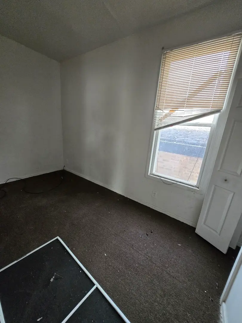 10616 S Lafayette Avenue, Chicago, IL 60628 - Image #2