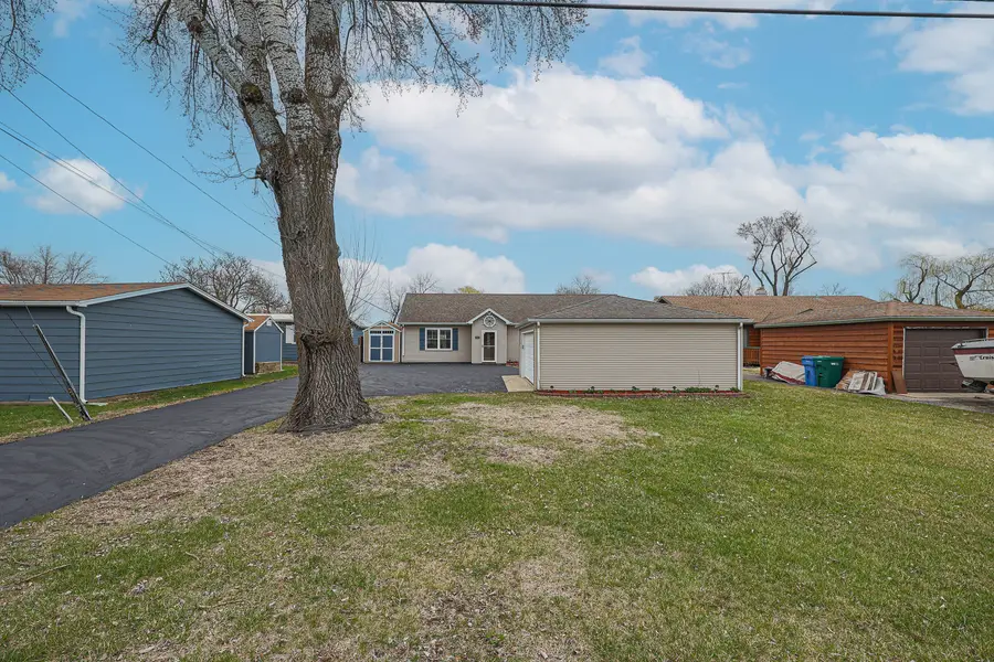 707 Kingston Boulevard, McHenry, IL 60050 - Image #2