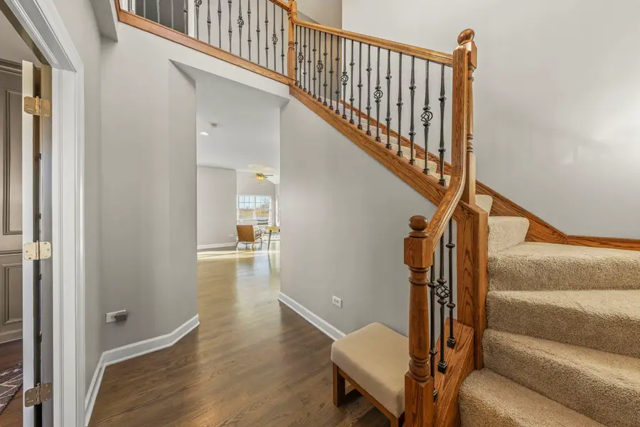 906 N Carly Circle, Yorkville, IL 60560 - Image #2