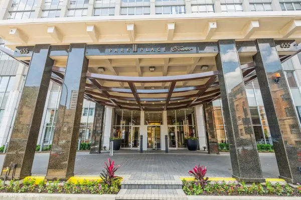 655 W Irving Park Road #1911, Chicago, IL 60613