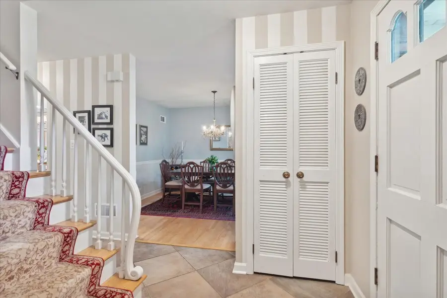 1492 Asbury Avenue, Winnetka, IL 60093 - #3