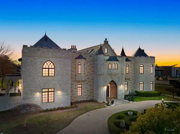 3015 Lincoln Road, Oak Brook, IL 60523