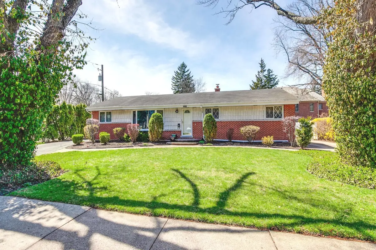 1004 Broadmoor Place, Deerfield, IL 60015 - #1