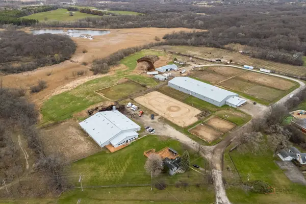 26011 N Rand Road, Wauconda, IL 60084