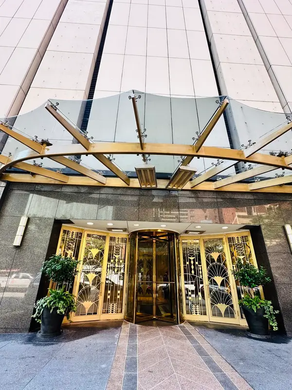 111 E Chestnut Street #6A-1, Chicago, IL 60611