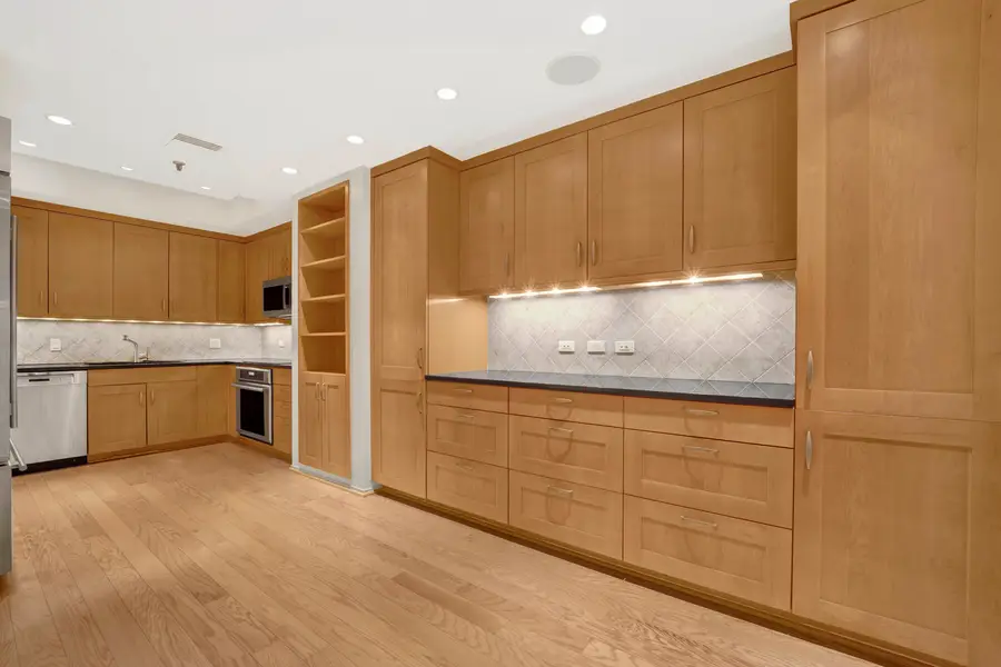 680 N Lake Shore Drive #518, Chicago, IL 60611 - Image #3