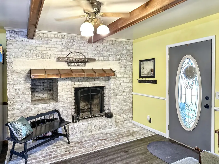 614 S Thomas Street, Gilman, IL 60938 - Image #3