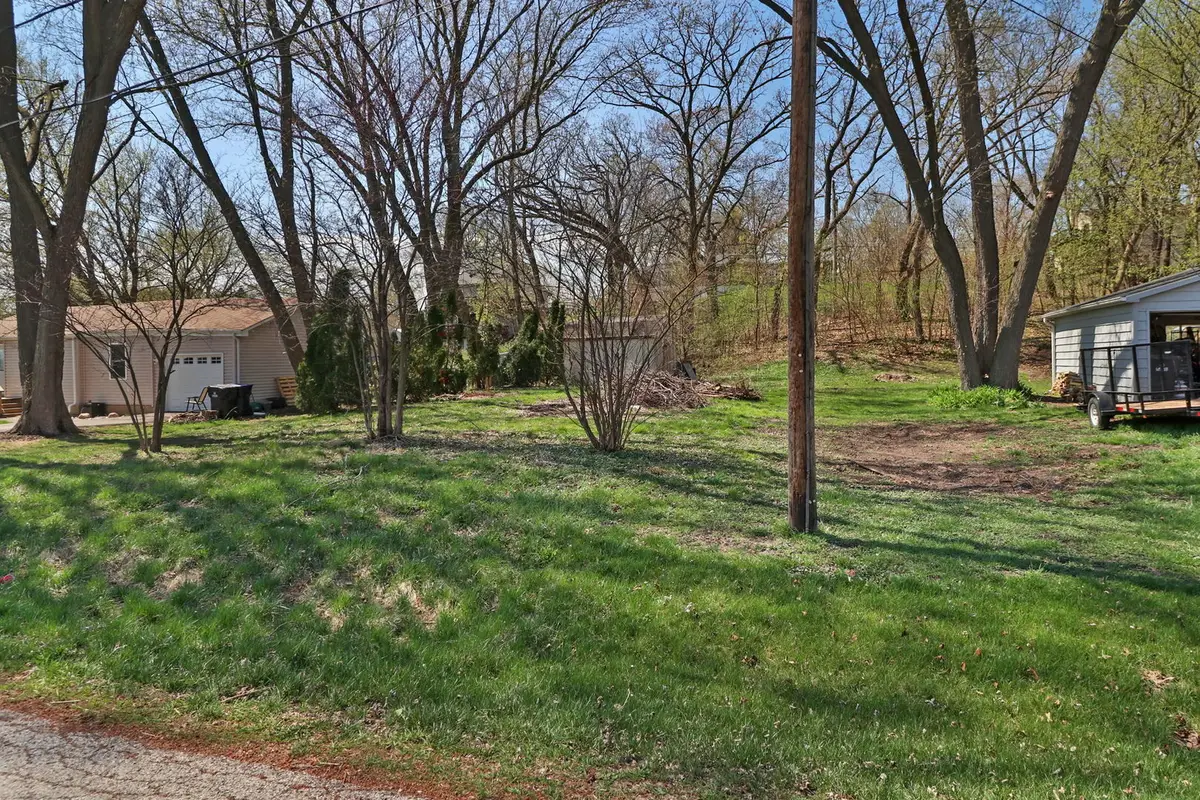 5207 N Lake Street, McHenry, IL 60050 - Image #1