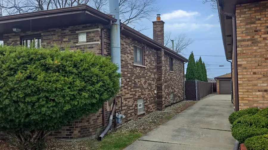 412 Saginaw Avenue, Calumet City, IL 60409 - Image #2