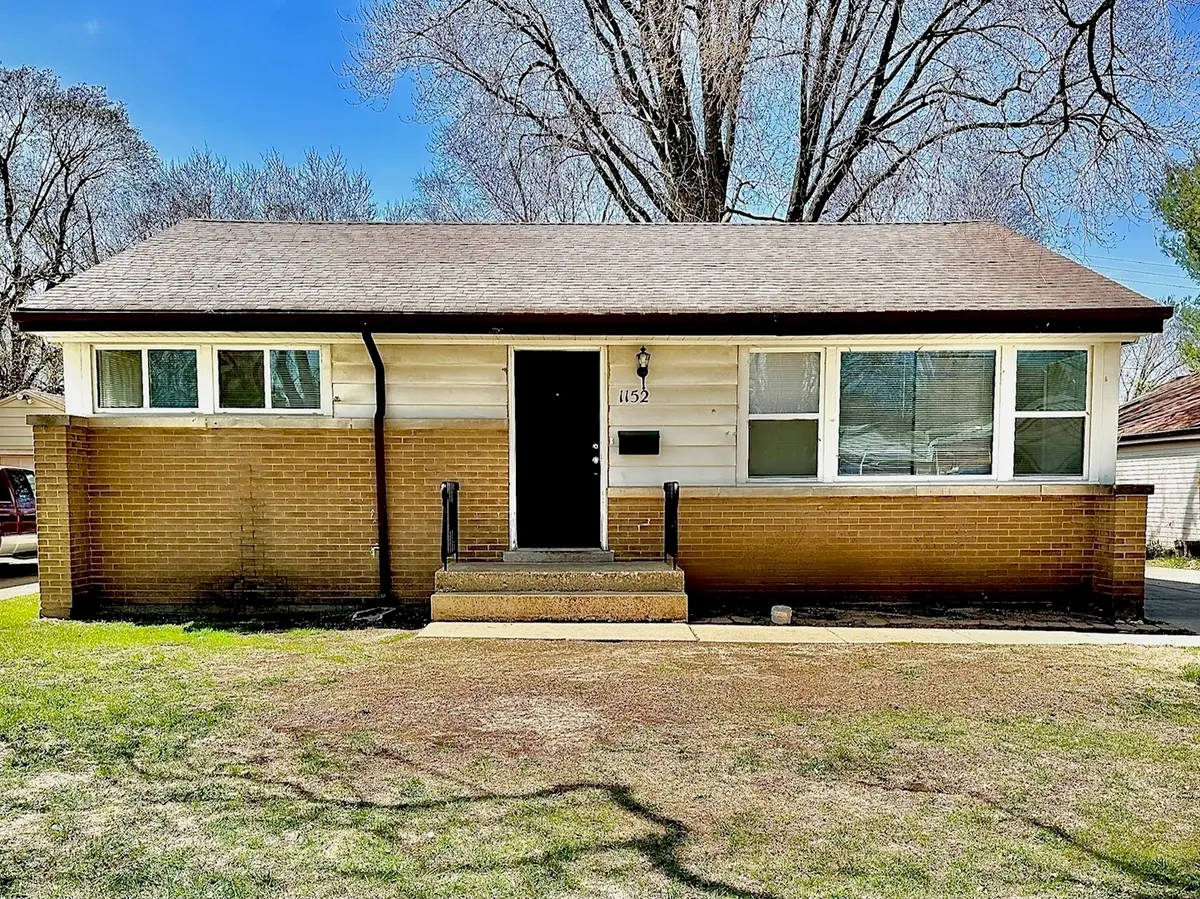 1152 Hiawatha Drive, Elgin, IL 60120 - Image #1
