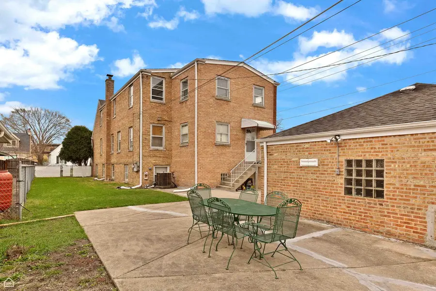 2000 N 73rd Avenue, Elmwood Park, IL 60707 - #2