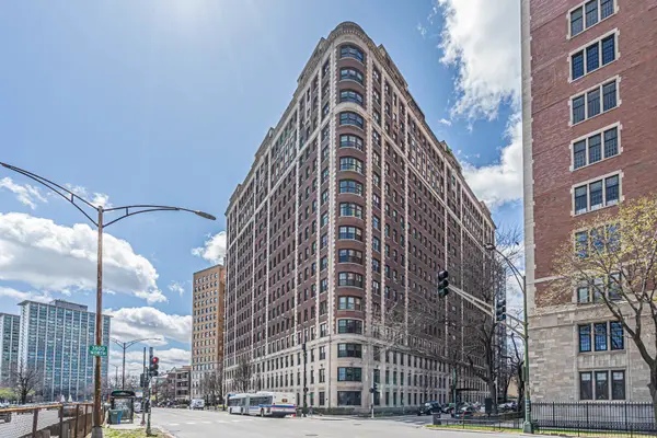 3750 N Lake Shore Drive #2C, Chicago, IL 60613