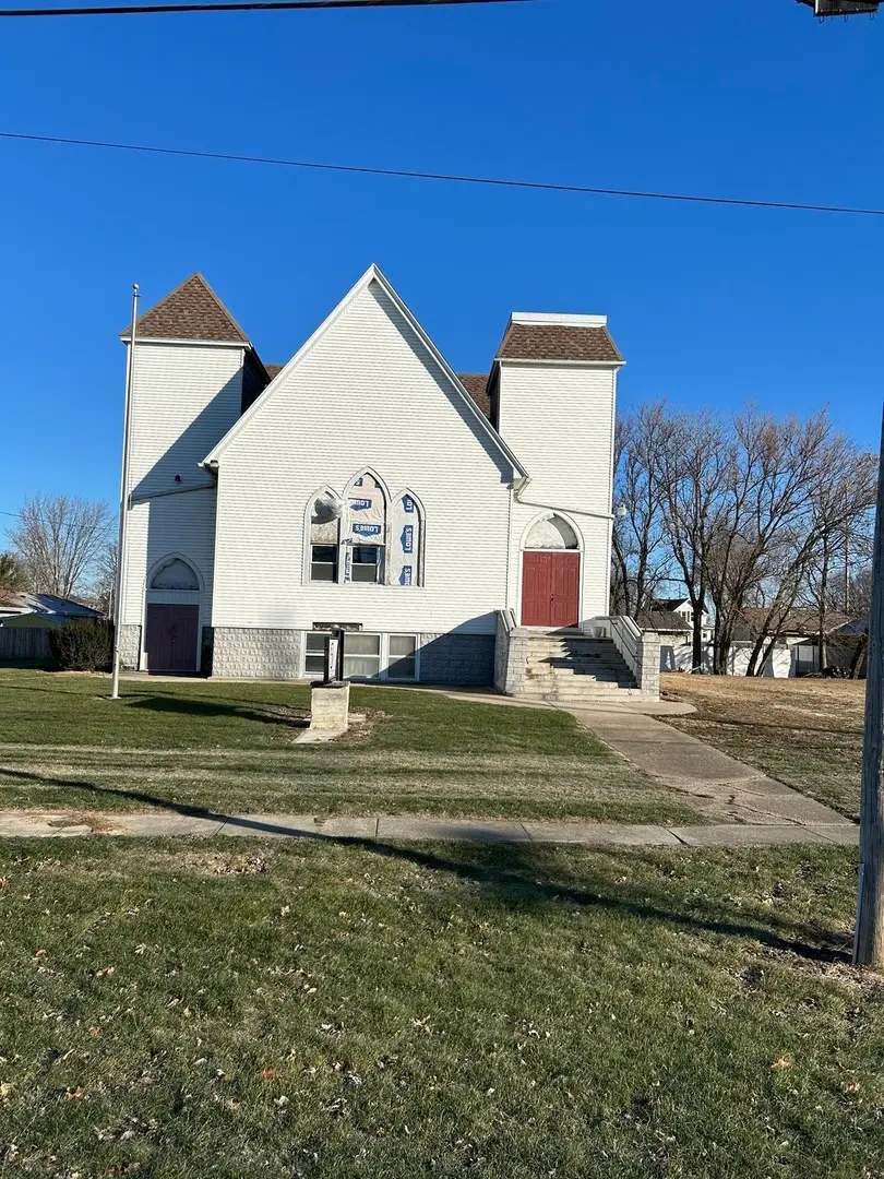 175 E 3rd Avenue, Clifton, IL 60927 - Image #3