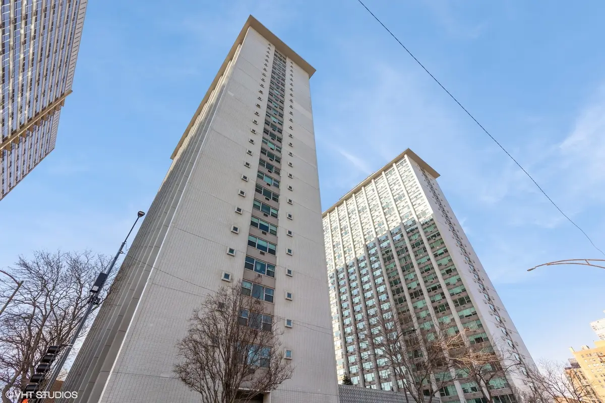 3600 N Lake Shore Drive #2711, Chicago, IL 60613 - Image #1