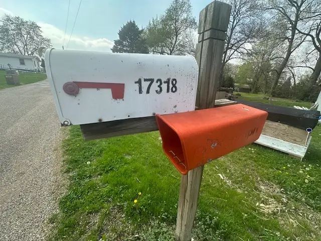 17318 Airstrip Road, Hudson, IL 61748 - Image #3