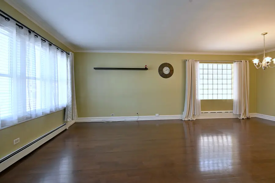 2827 N 77th Court, Elmwood Park, IL 60707 - Image #3