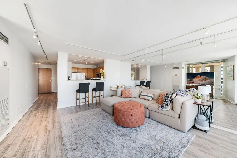 345 N La Salle Drive #2702, Chicago, IL 60654 - Image #2