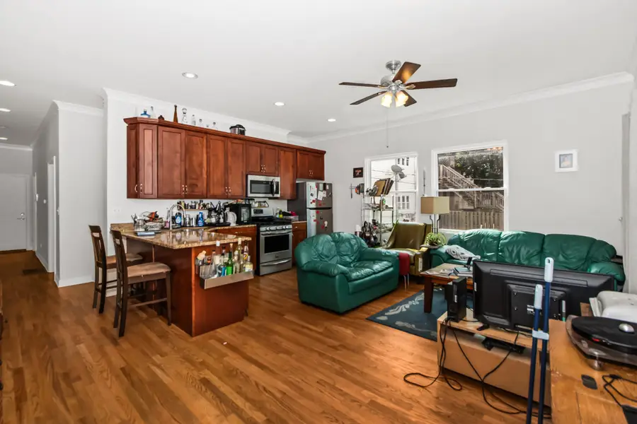 2710 N Artesian Avenue, Chicago, IL 60647 - Image #2