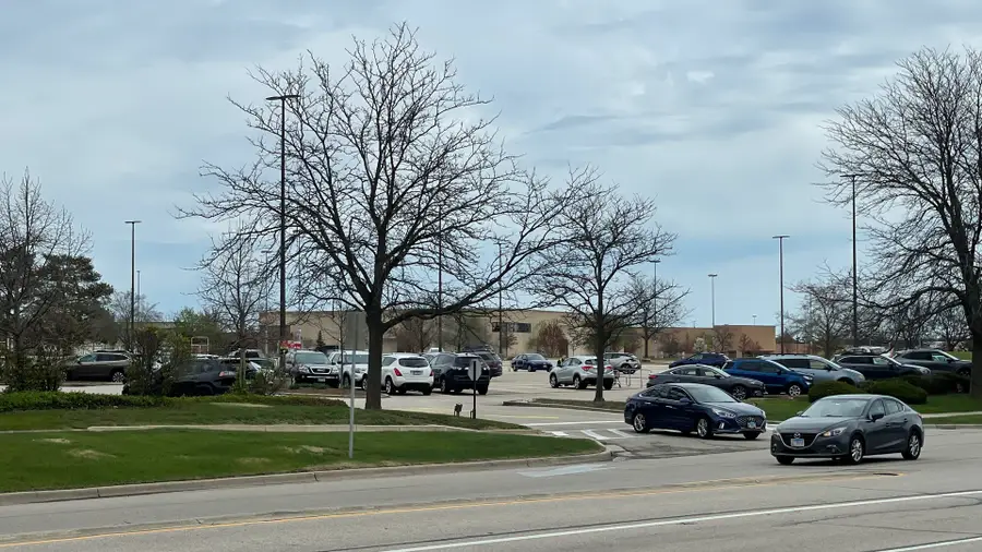 1601 Higgins Road, Sleepy Hollow, IL 60118 - Image #3