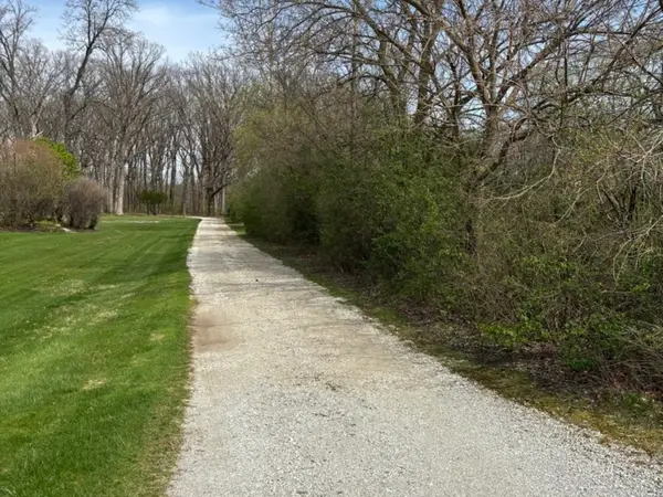 258 S Root Drive, Crete, IL 60417