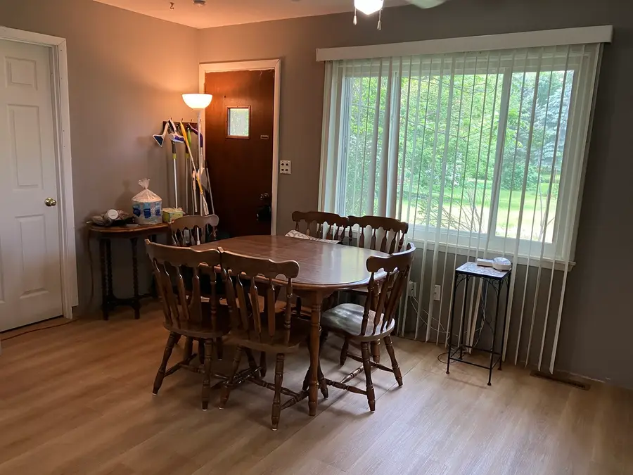 513 E Main Street, Morrison, IL 61270 - #3