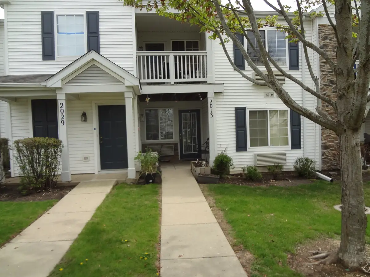 2013 Silverstone Drive #2013, Carpentersville, IL 60110 - Image #1