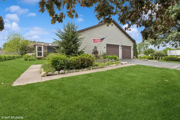 871 Hickman Lane, Woodstock, IL 60098