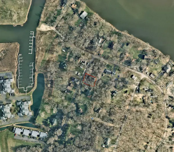 39175 N West End Drive, Spring Grove, IL 60081