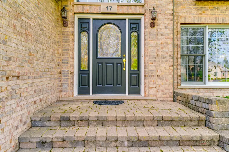 17 Arrowwood Drive, Hawthorn Woods, IL 60047 - Image #2