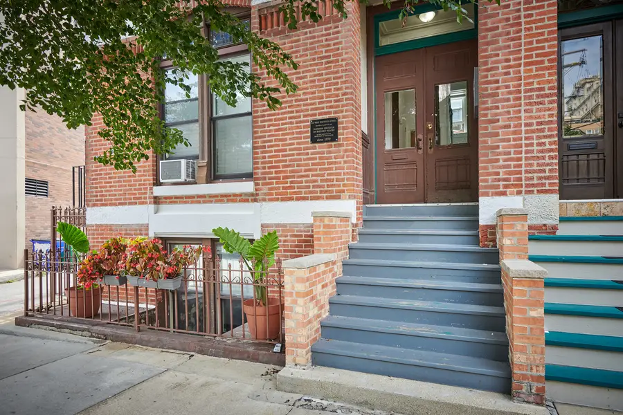 213 W Wisconsin Street, Chicago, IL 60614 - Image #2
