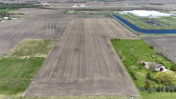 00 1500 North Avenue, Peru, IL 61354