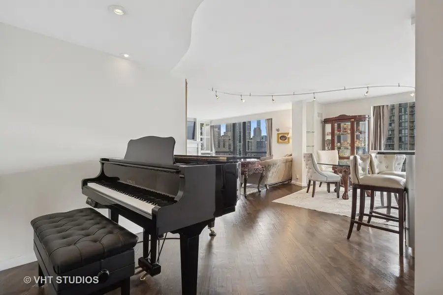 1122 N Clark Street #3301-10, Chicago, IL 60610 - Image #3