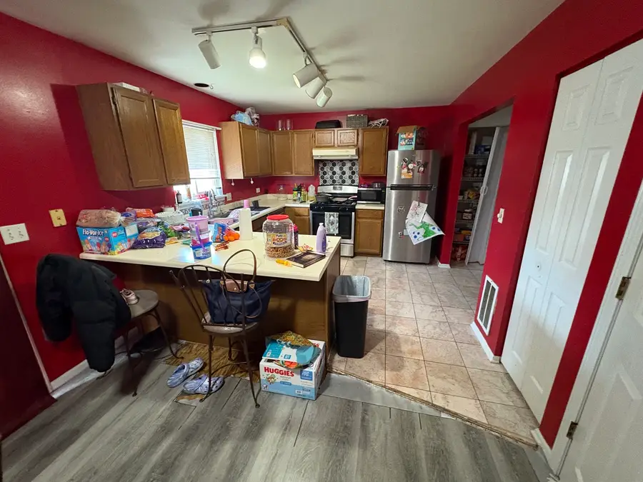 1896 Windsor Court, Gurnee, IL 60031 - Image #2