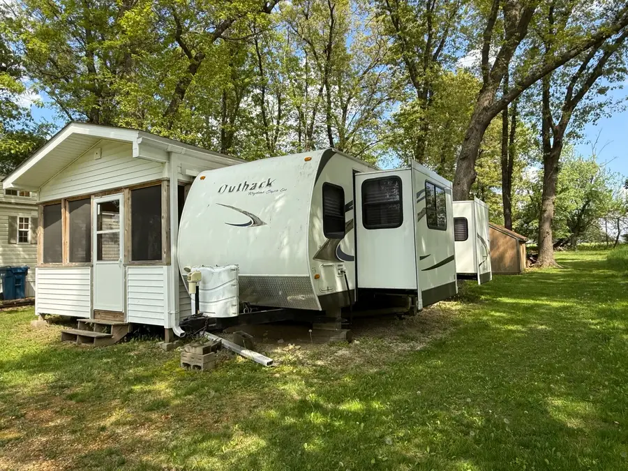 9-201 Woodhaven Lakes, Sublette, IL 61367 - Image #2