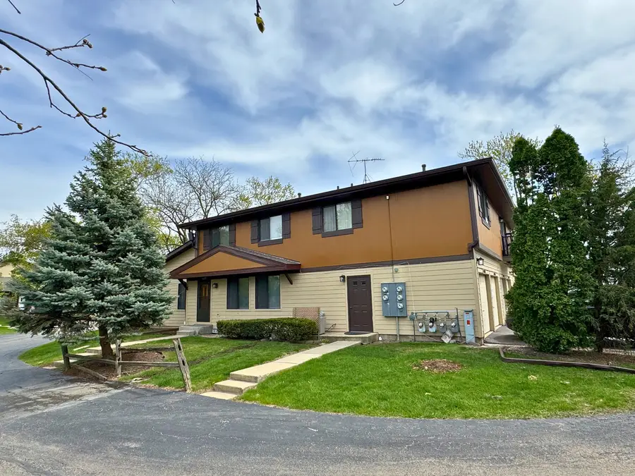 6280 Gold Circle #6280, Hanover Park, IL 60133 - Image #3