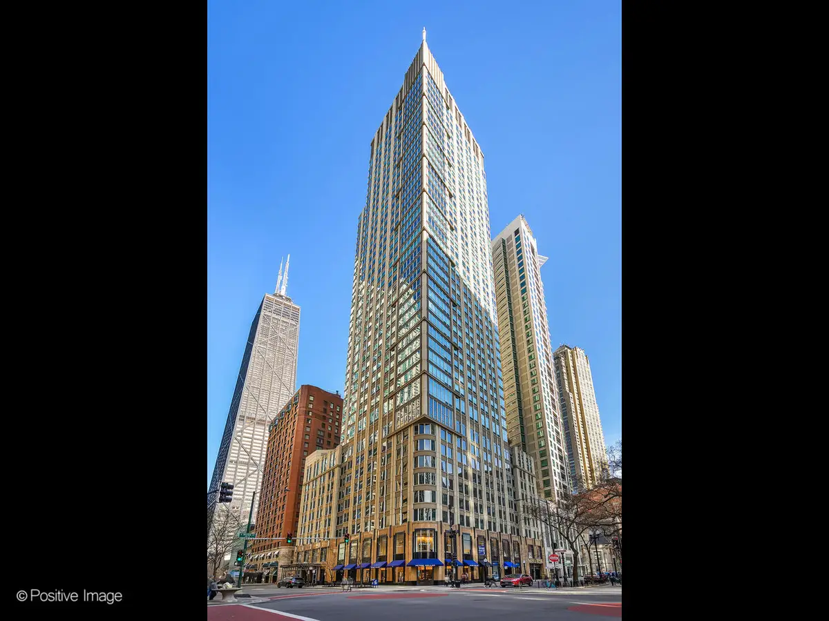 57 E Delaware Place #3202, Chicago, IL 60611 - Image #1