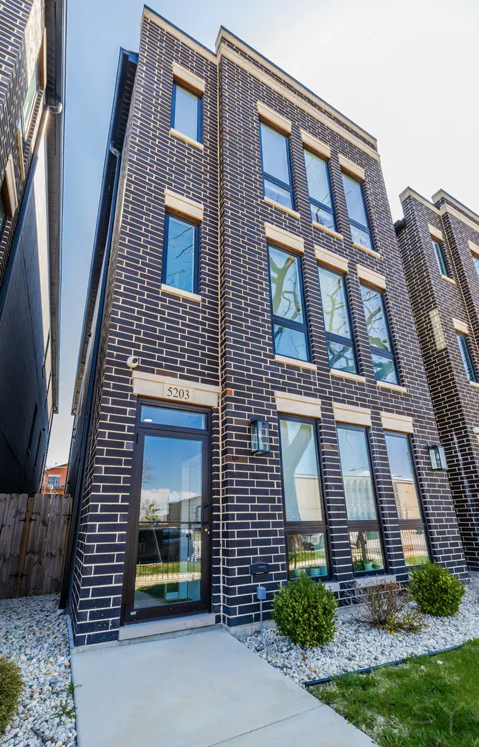 5201 S Wabash Avenue, Chicago, IL 60615 - Image #1