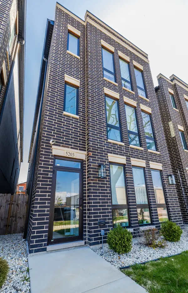 5201 S Wabash Avenue, Chicago, IL 60615