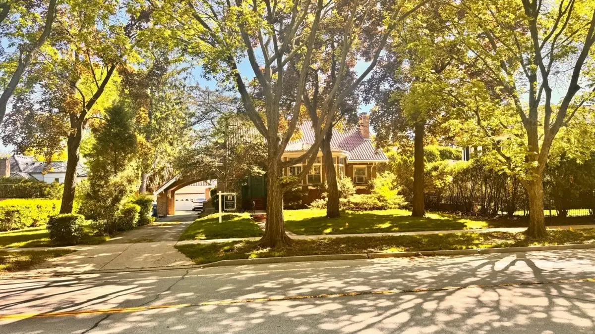 1112 Sheridan Road, Wilmette, IL 60091 - Image #1