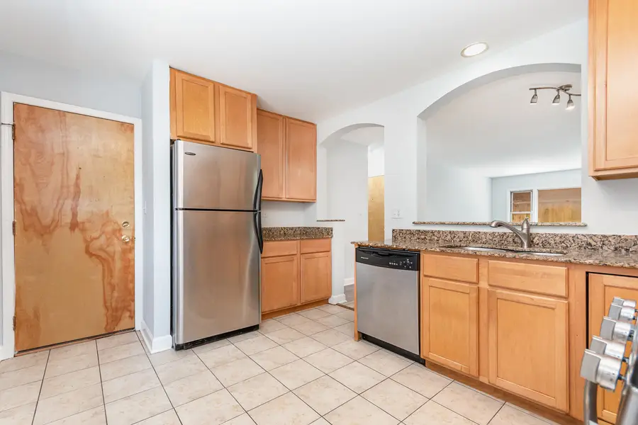 1238 W Pratt Boulevard #1A, Chicago, IL 60626 - Image #2