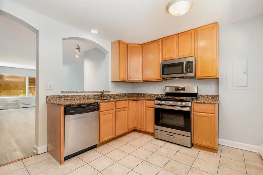 1238 W Pratt Boulevard #1A, Chicago, IL 60626 - Image #3