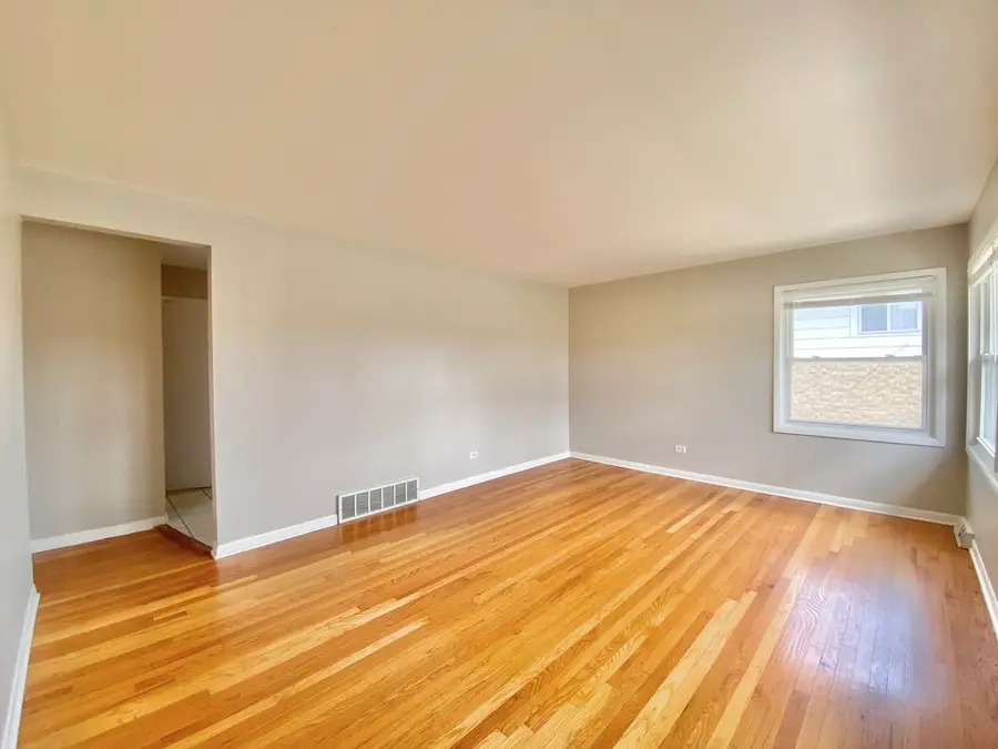 55 E Craig Drive, Chicago Heights, IL 60411 - Image #2