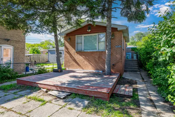 3924 W Greenleaf Avenue, Lincolnwood, IL 60712