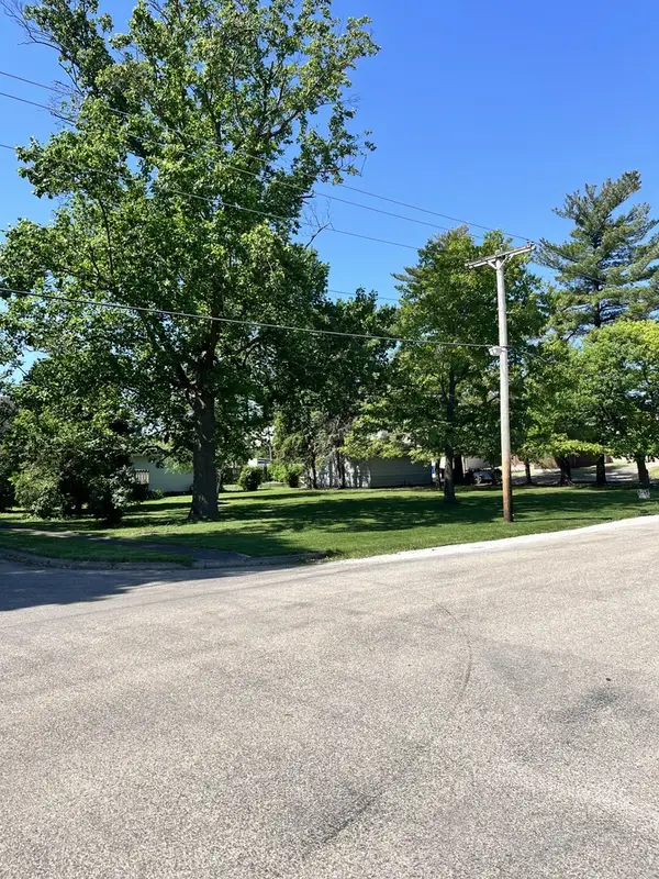 116 N Lasalle Avenue, Ladd, IL 61329