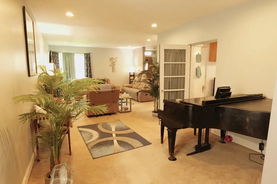 8329 S Vernon Avenue, Chicago, IL 60619 - Image #3