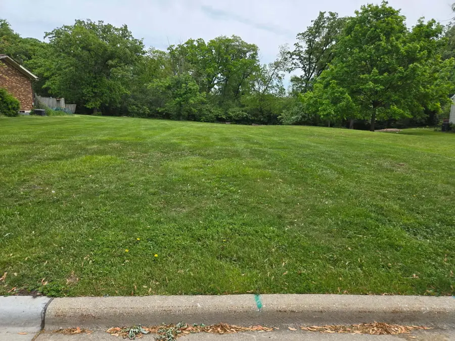 7001 Sunset Avenue, Countryside, IL 60525 - #2