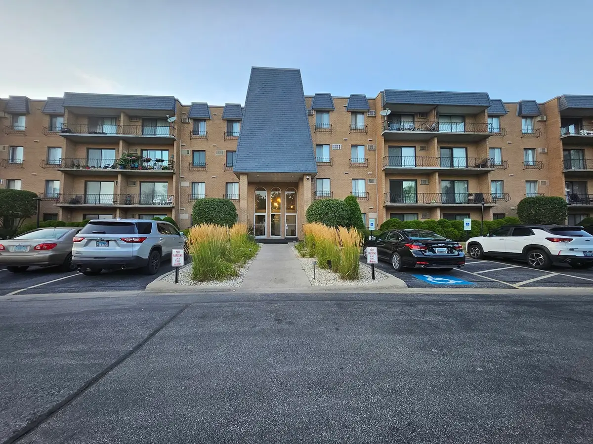 931 W Arquilla Drive #415, Glenwood, IL 60425 - Image #1