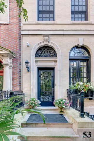 53 E Division Street, Chicago, IL 60610 - Image #3