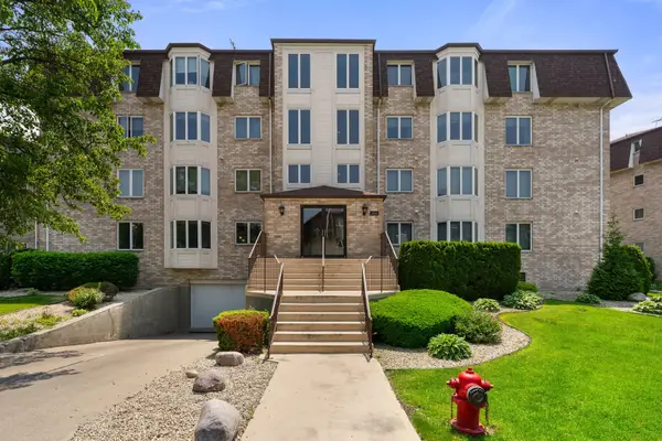 3640 186th Street #101, Lansing, IL 60438