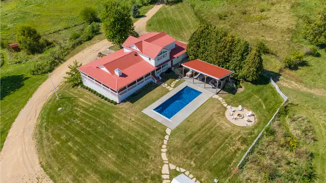 281 Snipe Hollow Road N, Elizabeth, IL 61028 - Image #1